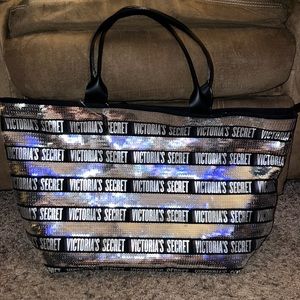 NWT Victoria’s secret bag + wallet!!